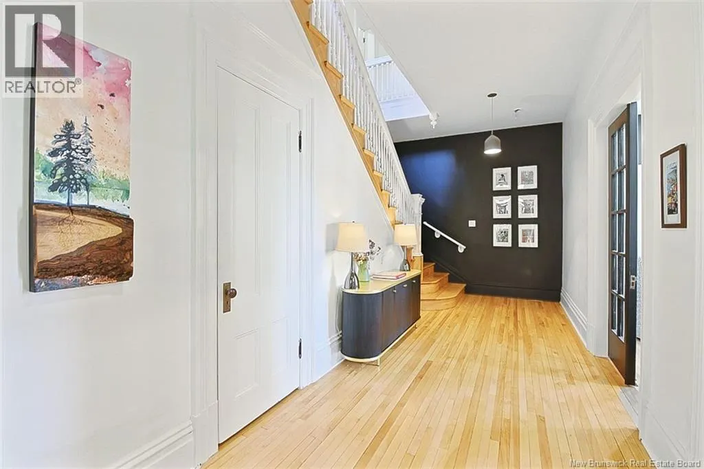 357 Dufferin Row
