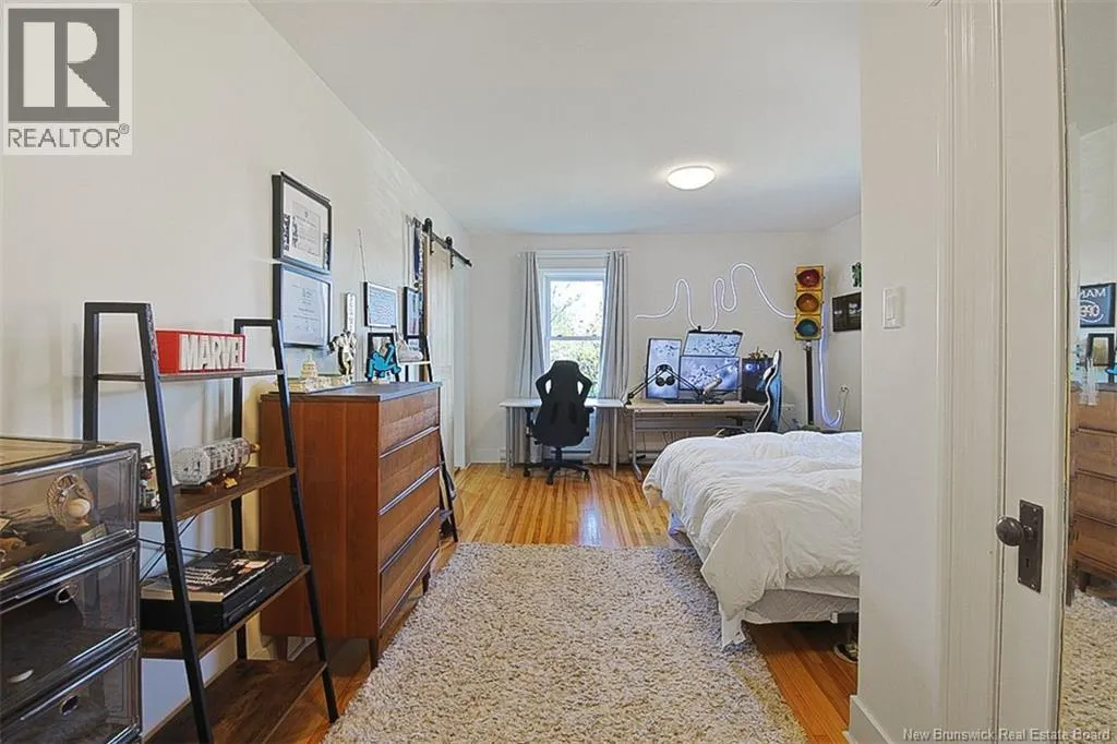 357 Dufferin Row