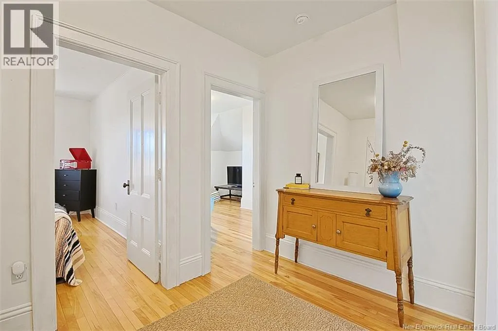 357 Dufferin Row
