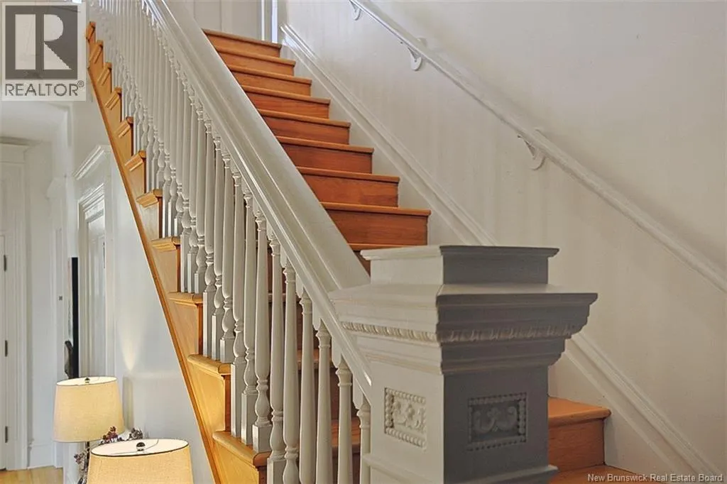 357 Dufferin Row