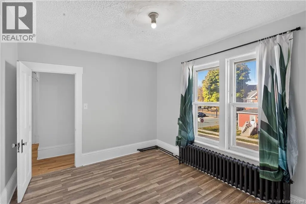 28 Dufferin Street
