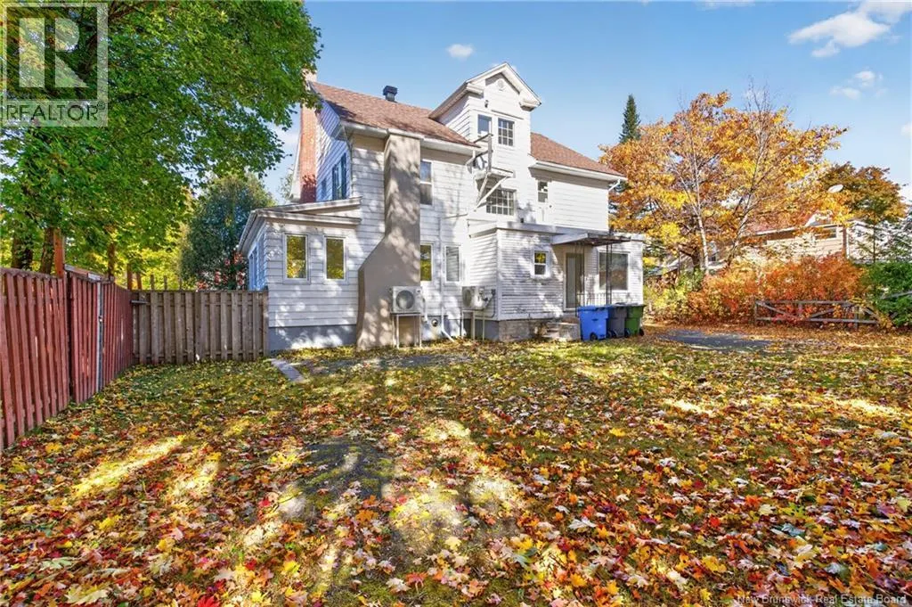 28 Dufferin Street