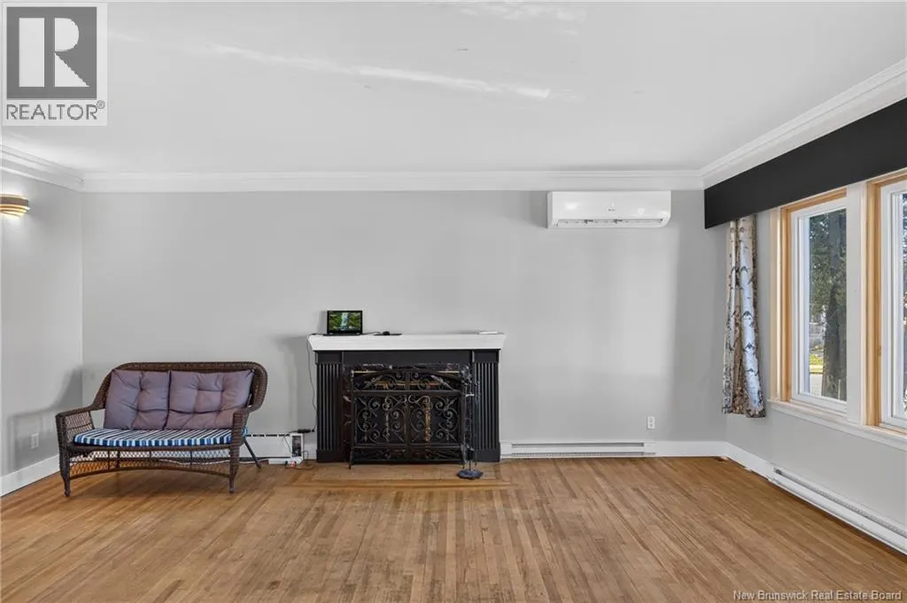 28 Dufferin Street