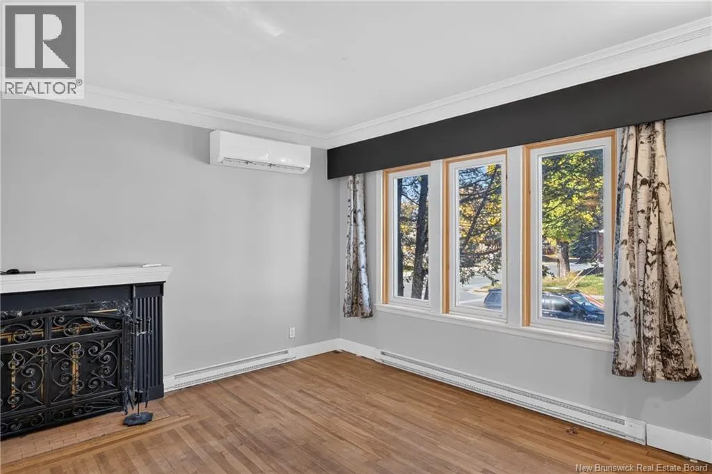 28 Dufferin Street