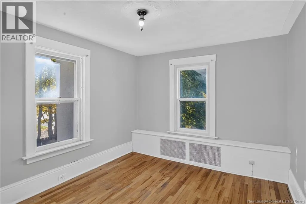 28 Dufferin Street