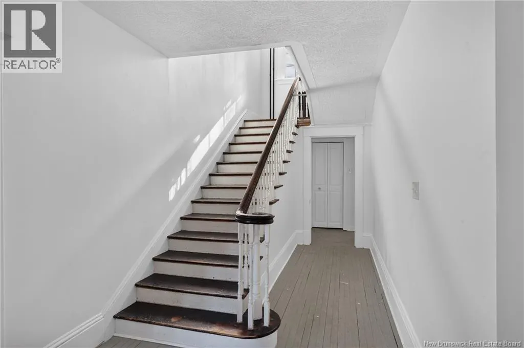 28 Dufferin Street
