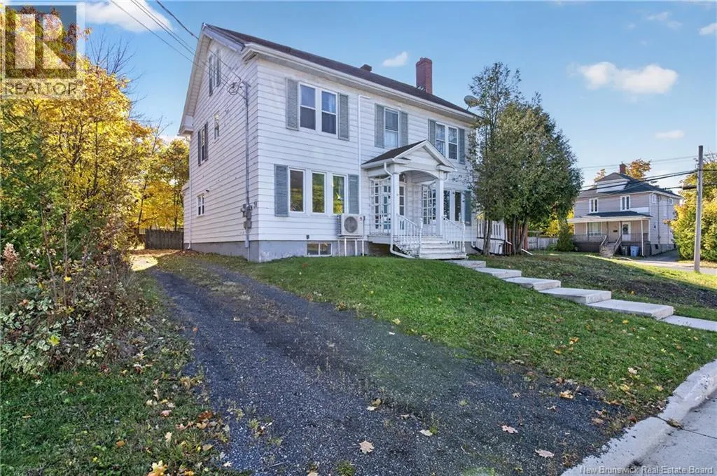 28 Dufferin Street