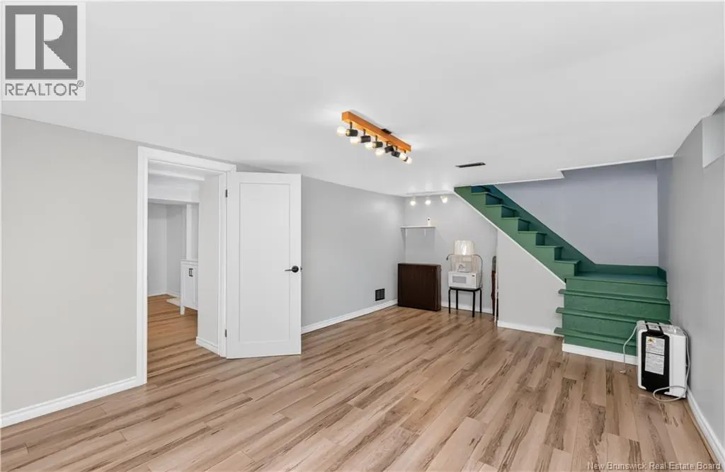 37 Winter Avenue
