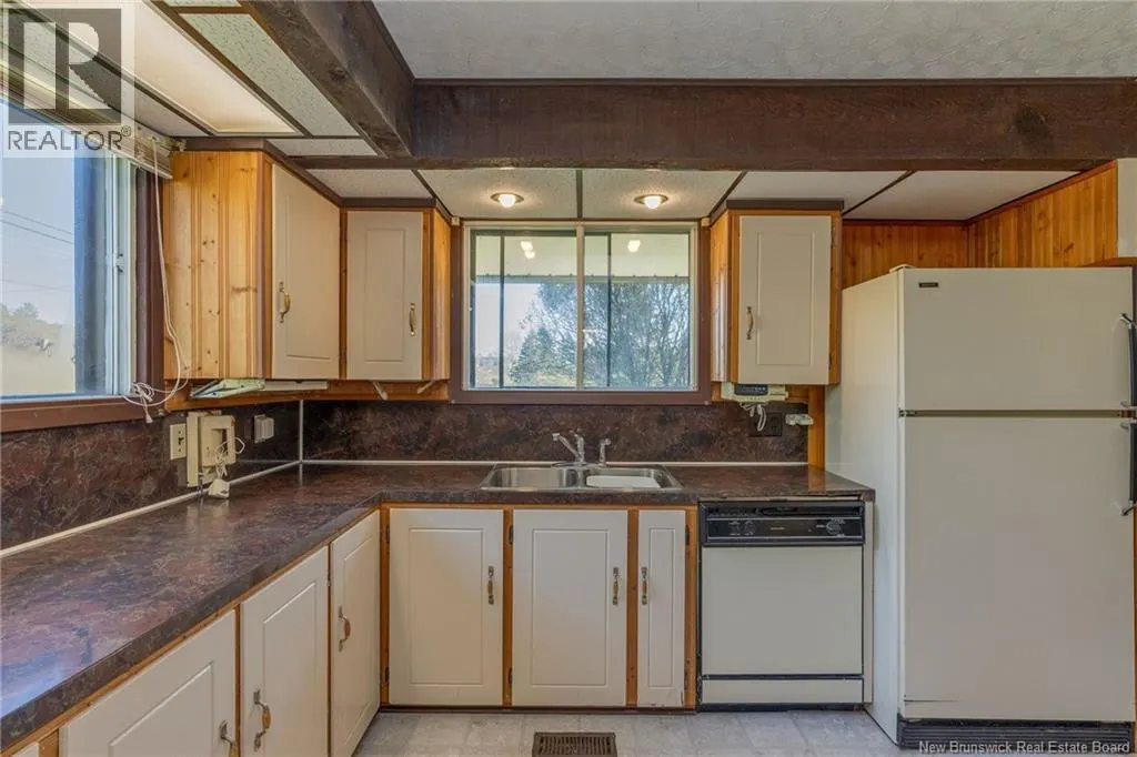 3256 Mountain Road