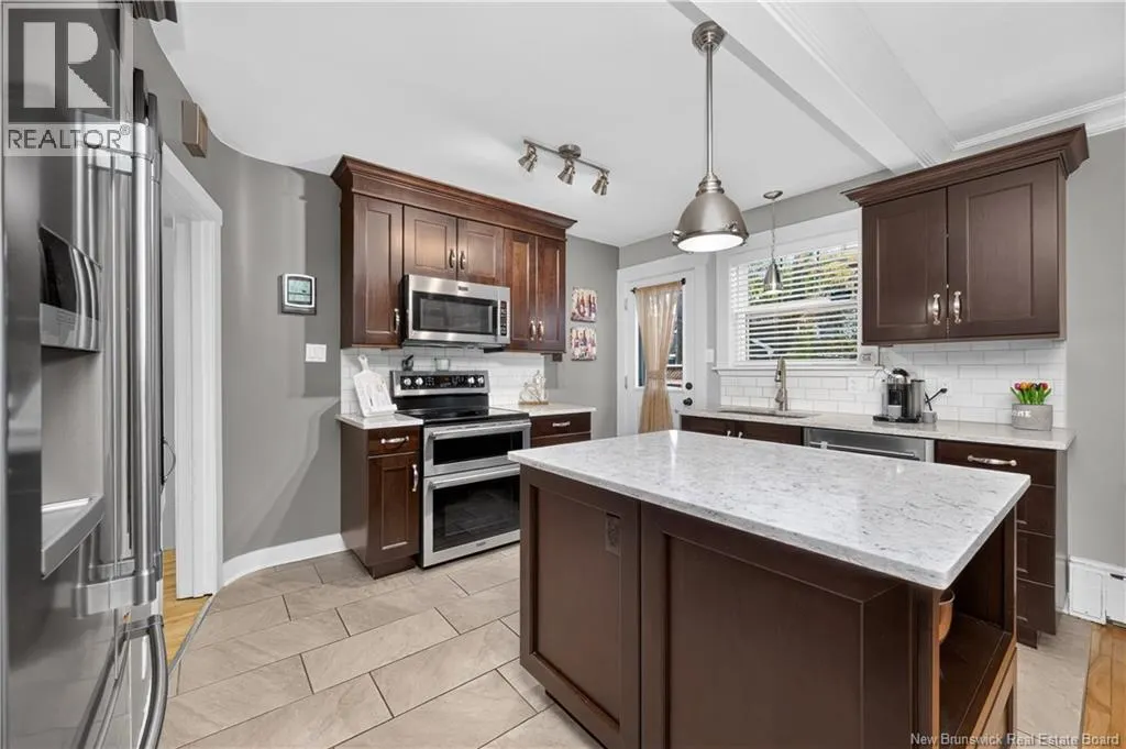 17 Grandview Drive
