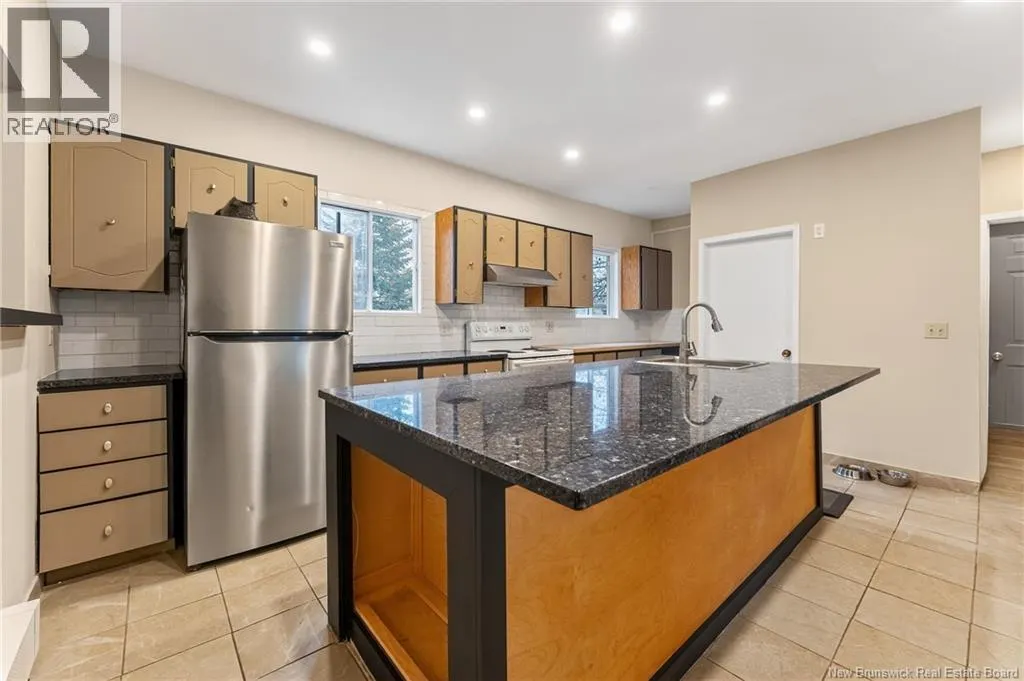 36 Queensway Way