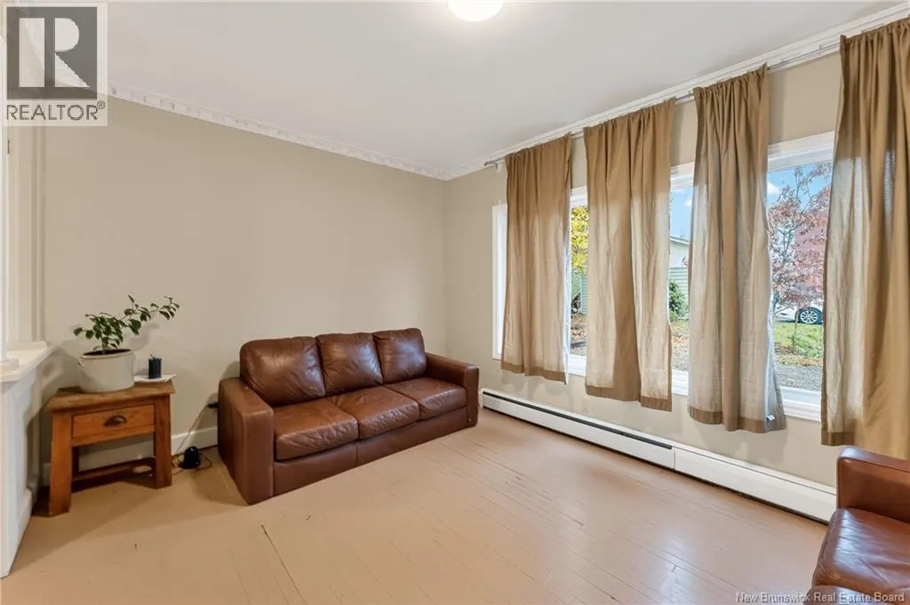 36 Queensway Way