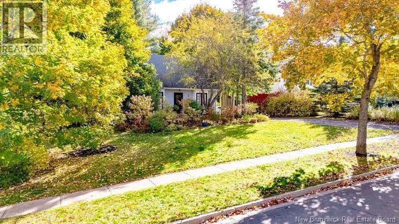 218 Colonial Heights