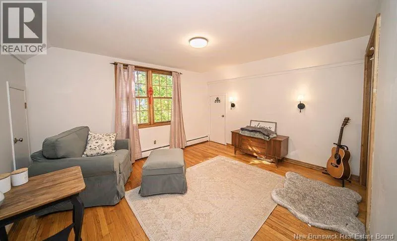 218 Colonial Heights