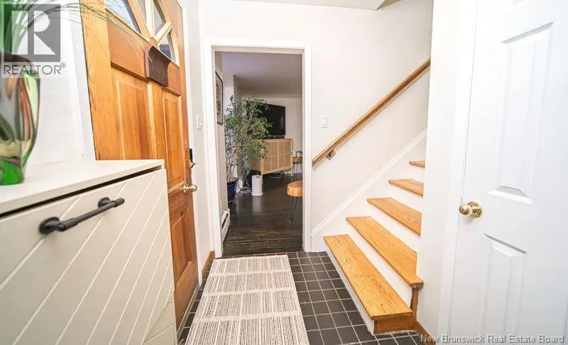 218 Colonial Heights
