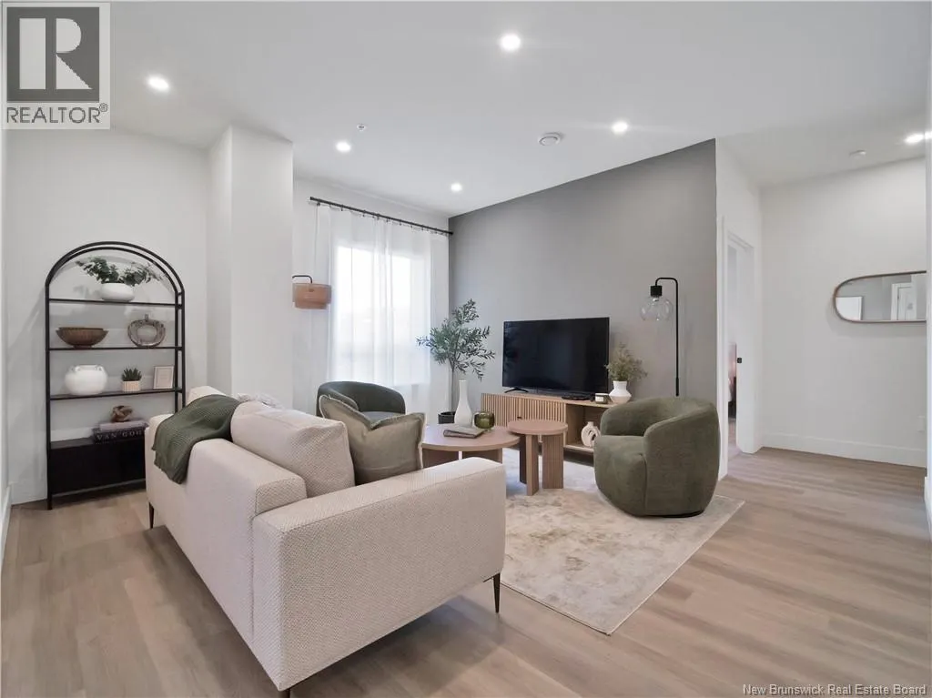 1333 Main Street Unit# 605