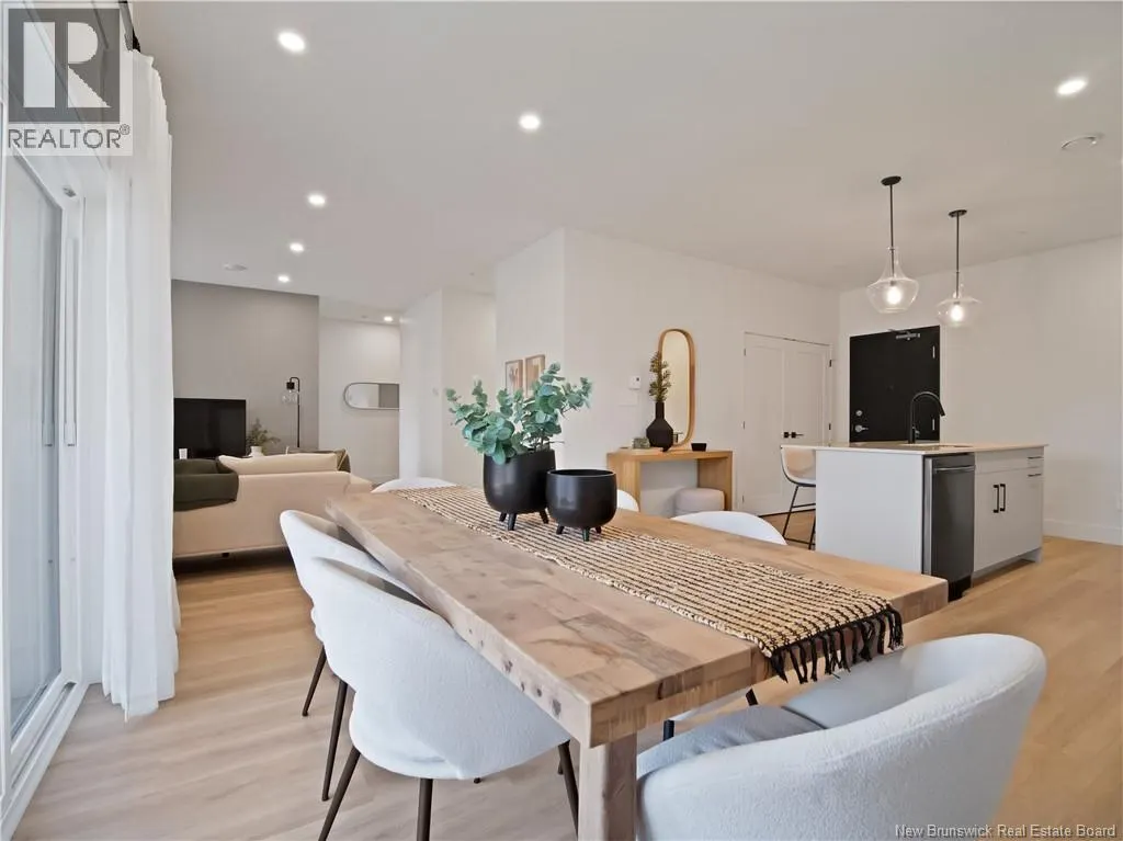 1333 Main Street Unit# 605