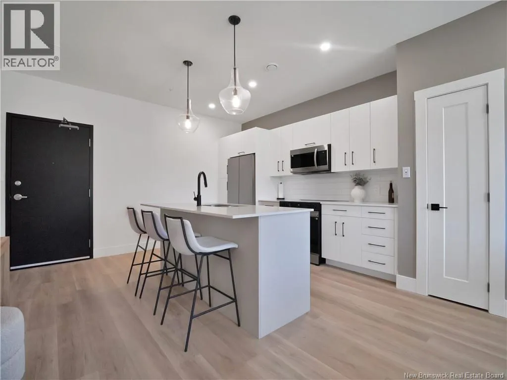 1333 Main Street Unit# 605