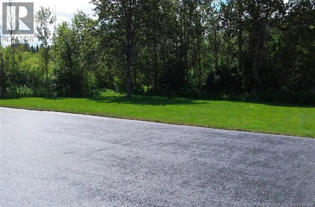 18 4th Avenue