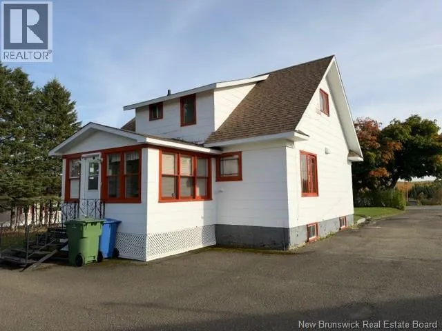 1287 des Pionniers Avenue