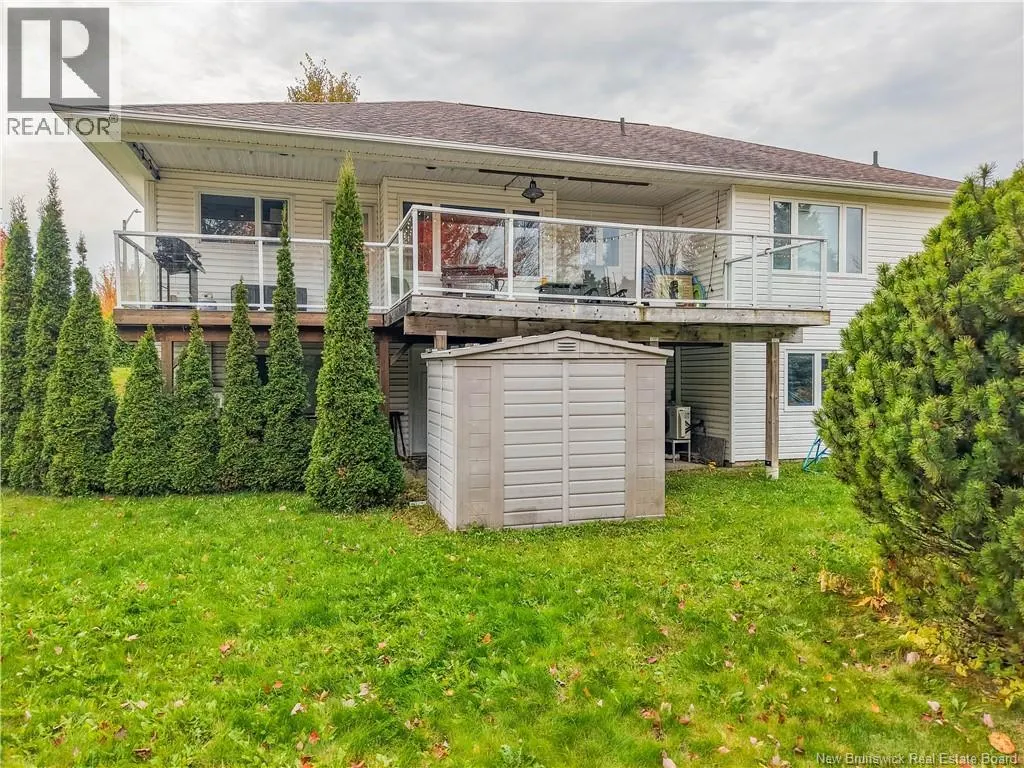 27 Howe Crescent