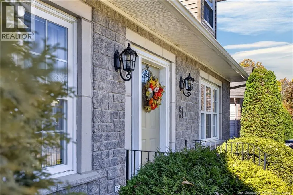 51 Glen Eyre Court