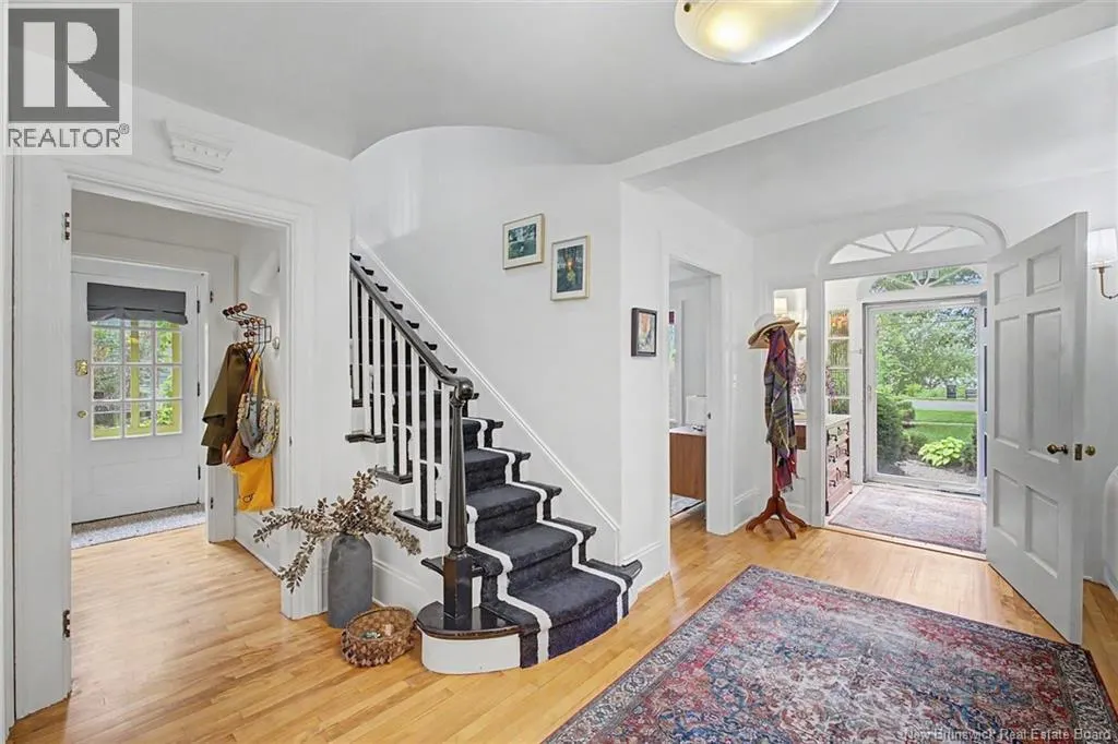 122 Waterloo Row