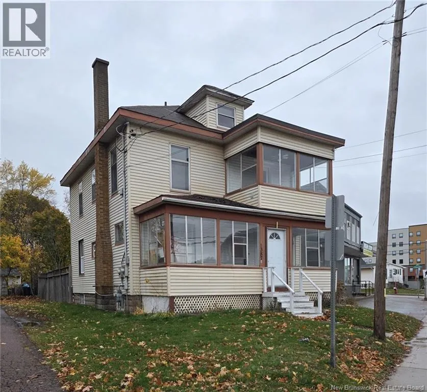 1387-1411-1421-1423 Main Street