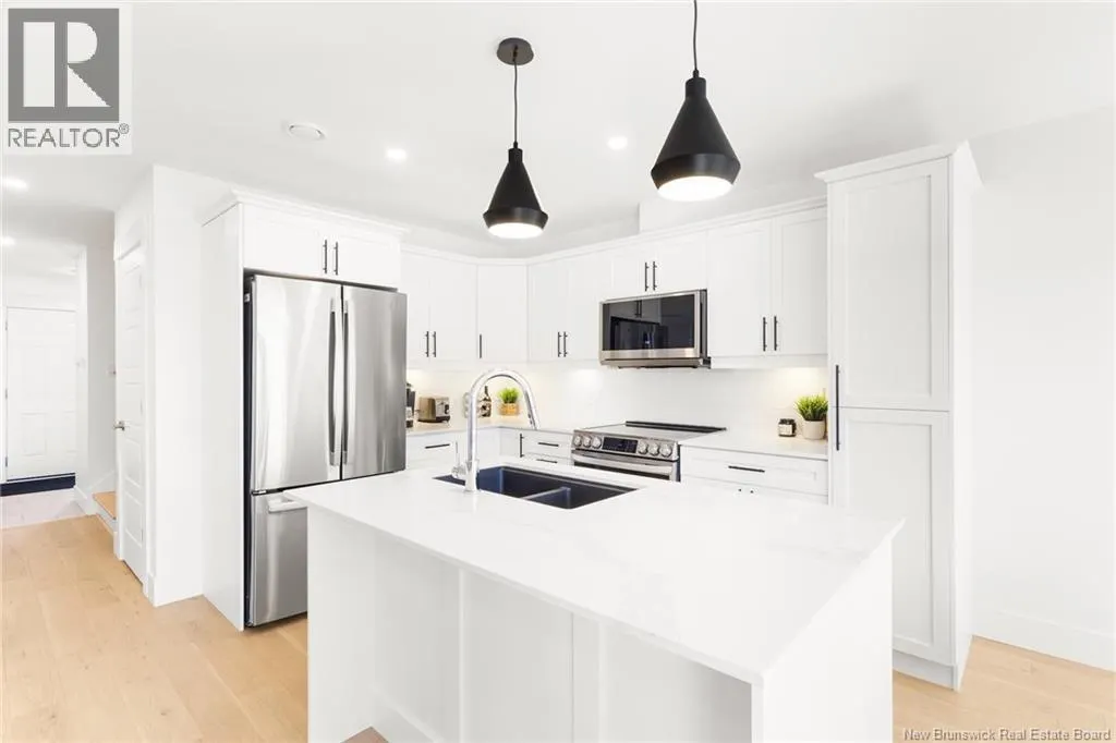 2 Huntingdon Circle
