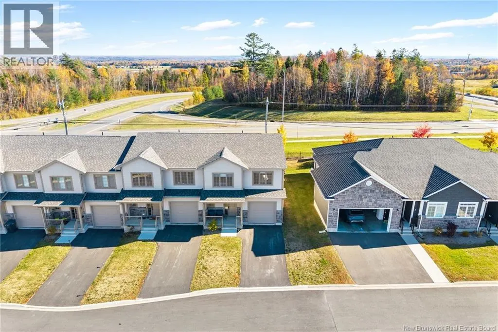2 Huntingdon Circle