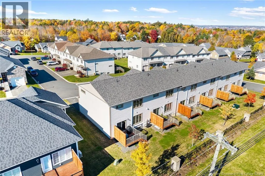 2 Huntingdon Circle