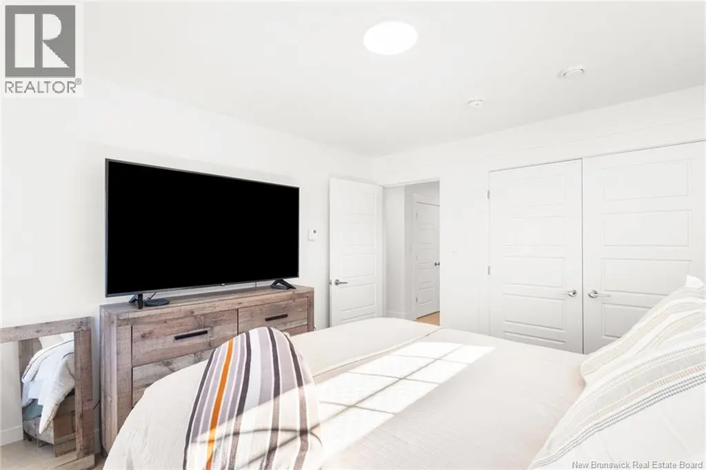 2 Huntingdon Circle