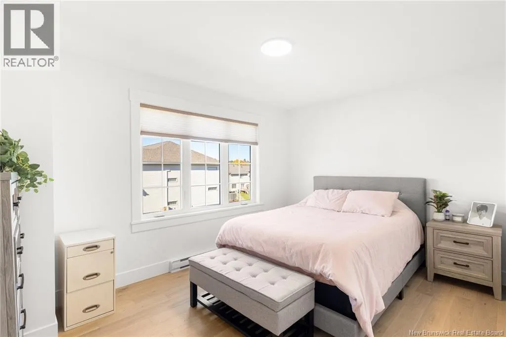 2 Huntingdon Circle