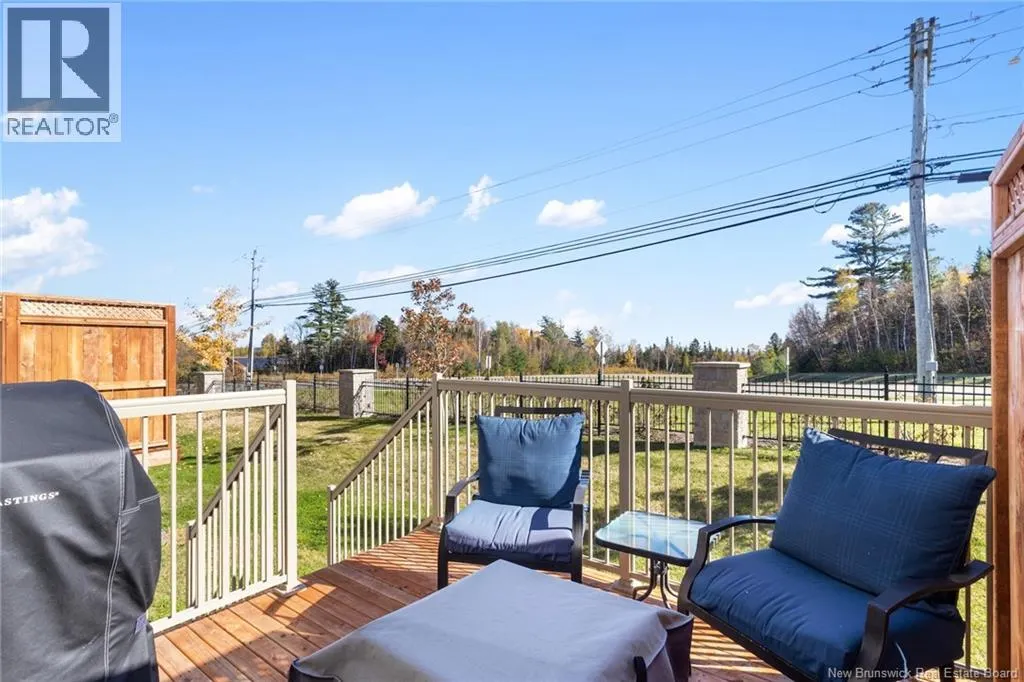 2 Huntingdon Circle