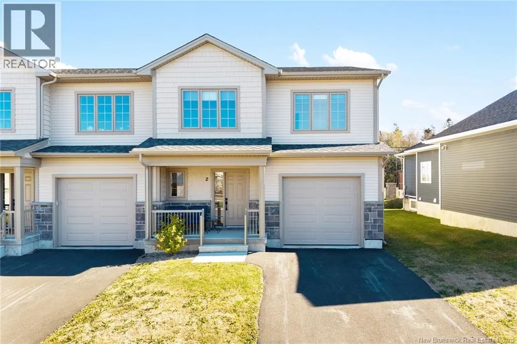 2 Huntingdon Circle