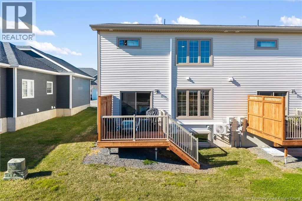 2 Huntingdon Circle