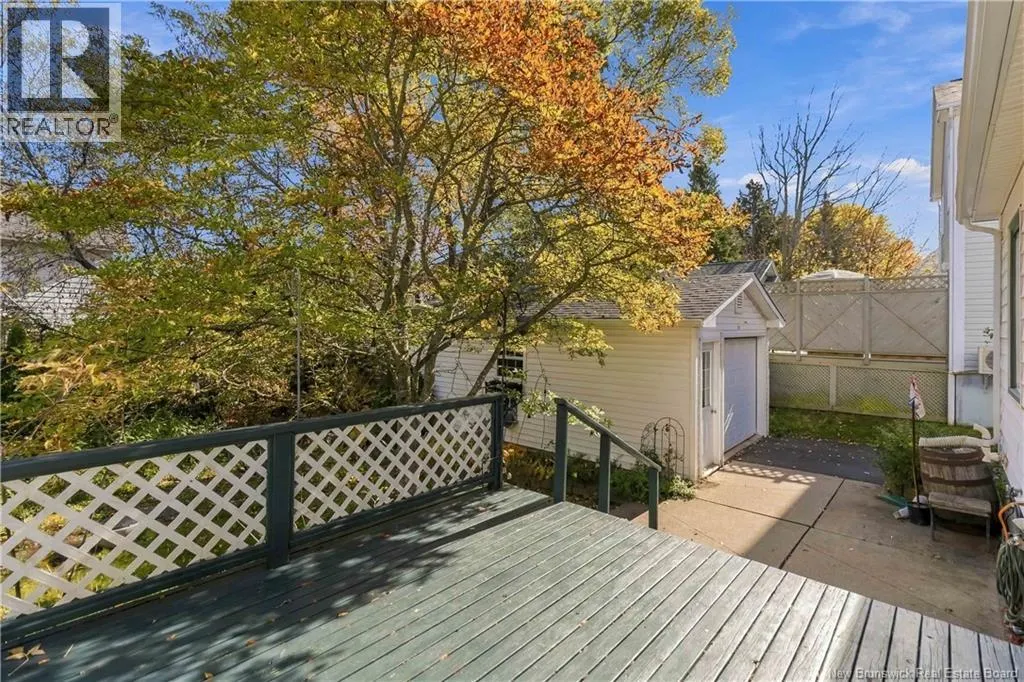 93 Winter Avenue