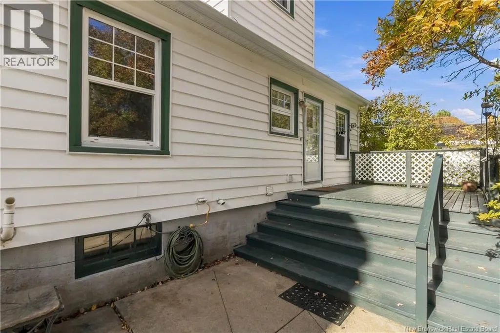 93 Winter Avenue