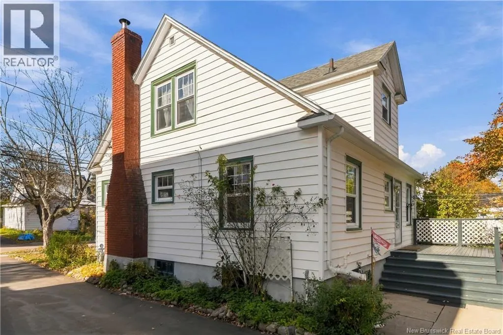 93 Winter Avenue