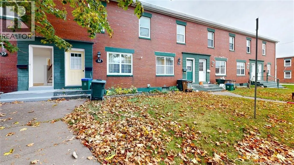 39 McKenna Crescent