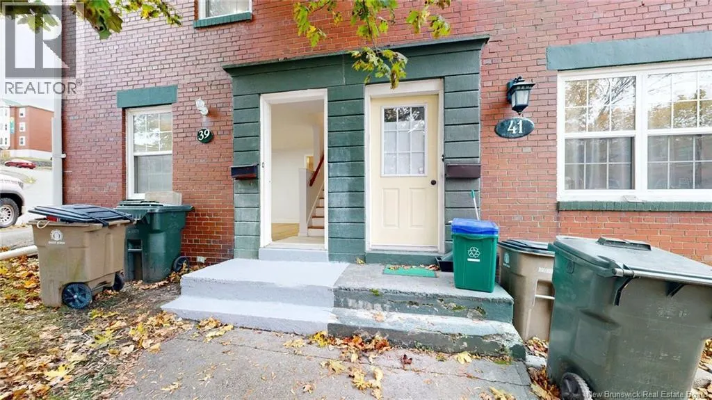 39 McKenna Crescent