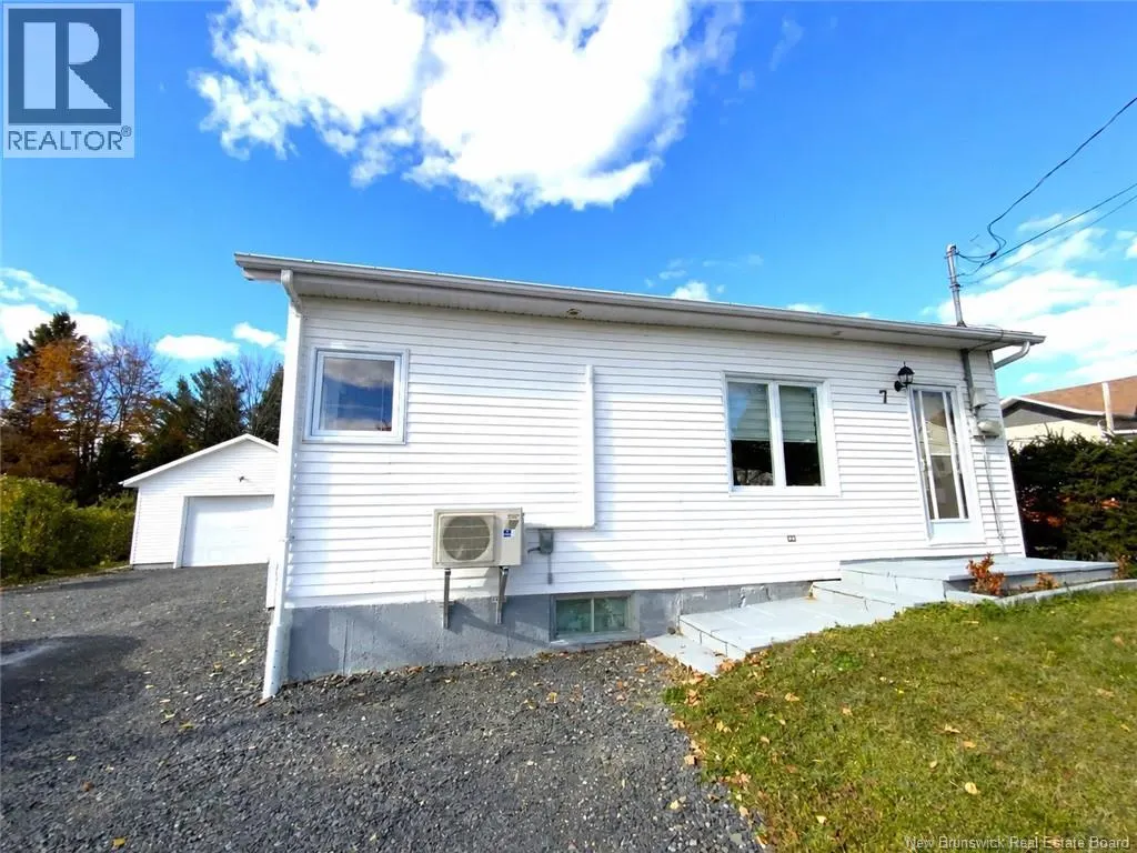 7 Lajoie Street