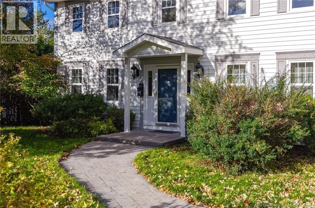 44 Sprucewood Avenue