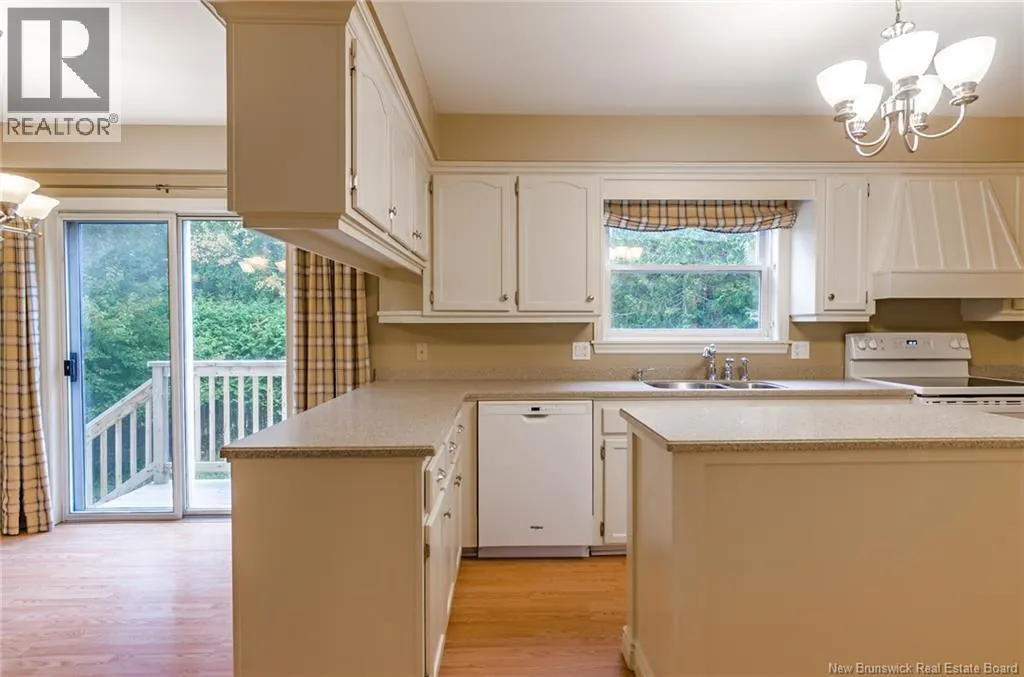 44 Sprucewood Avenue