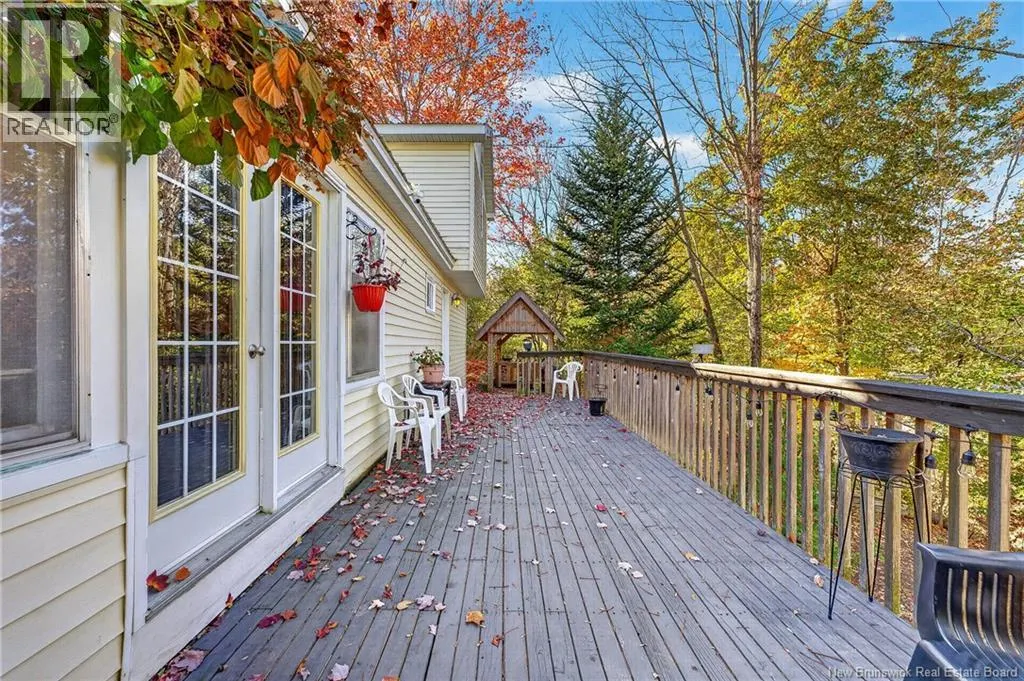 5 Hartford Lane