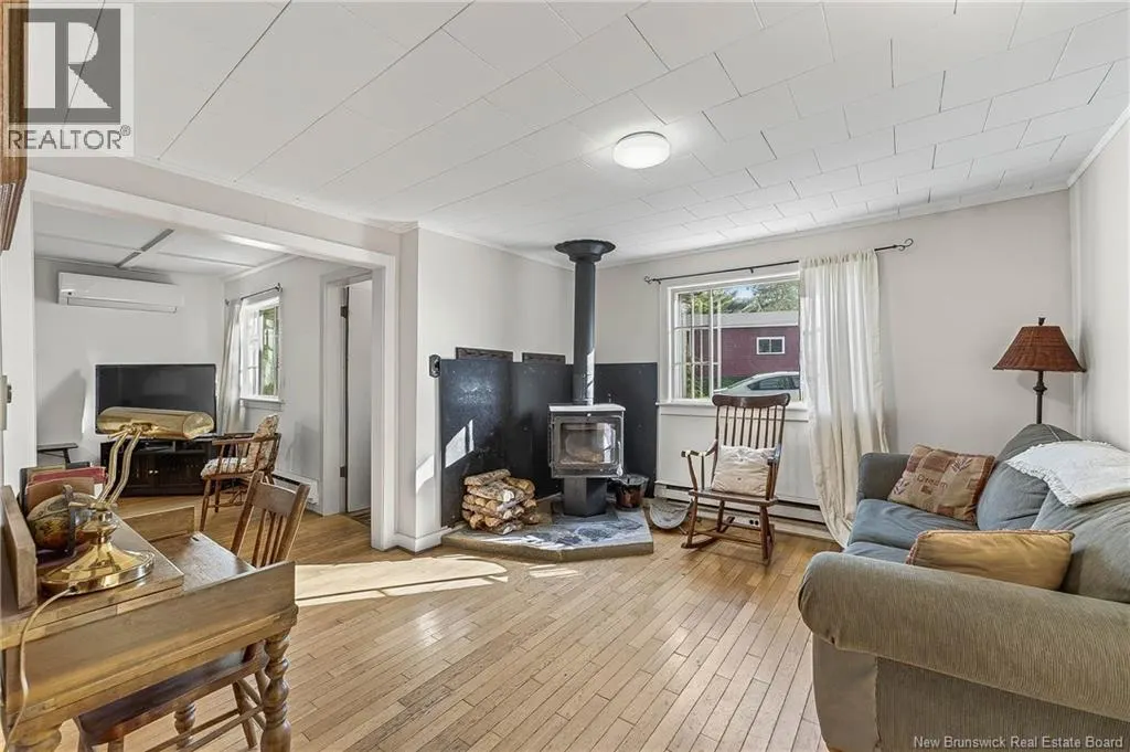 5 Hartford Lane