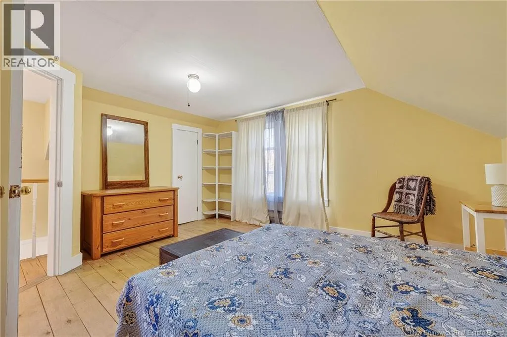 5 Hartford Lane