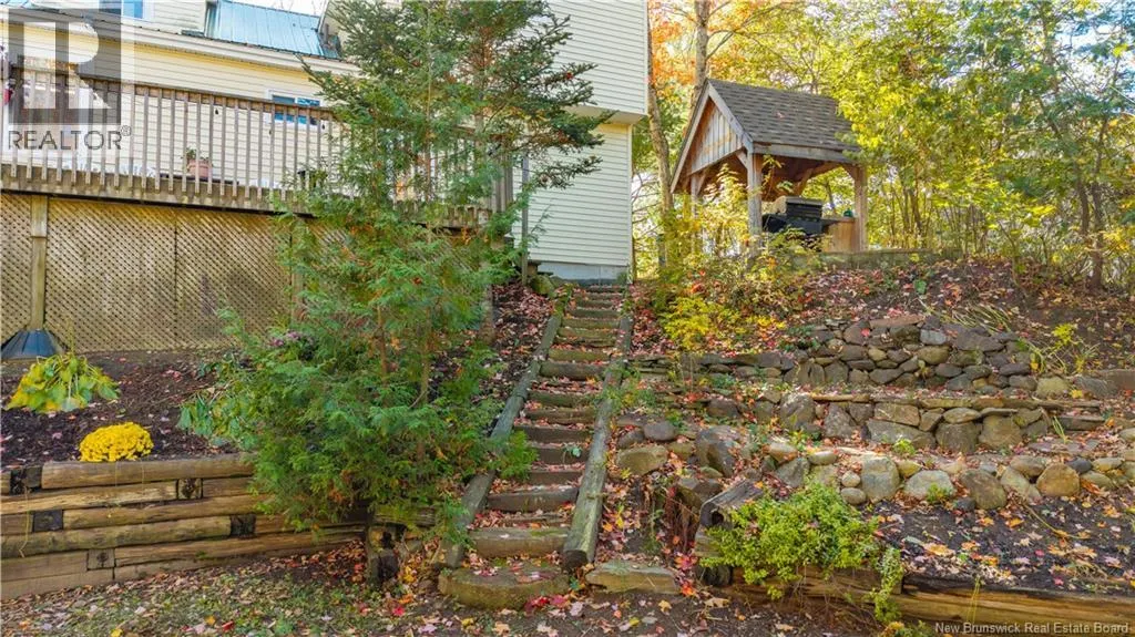 5 Hartford Lane
