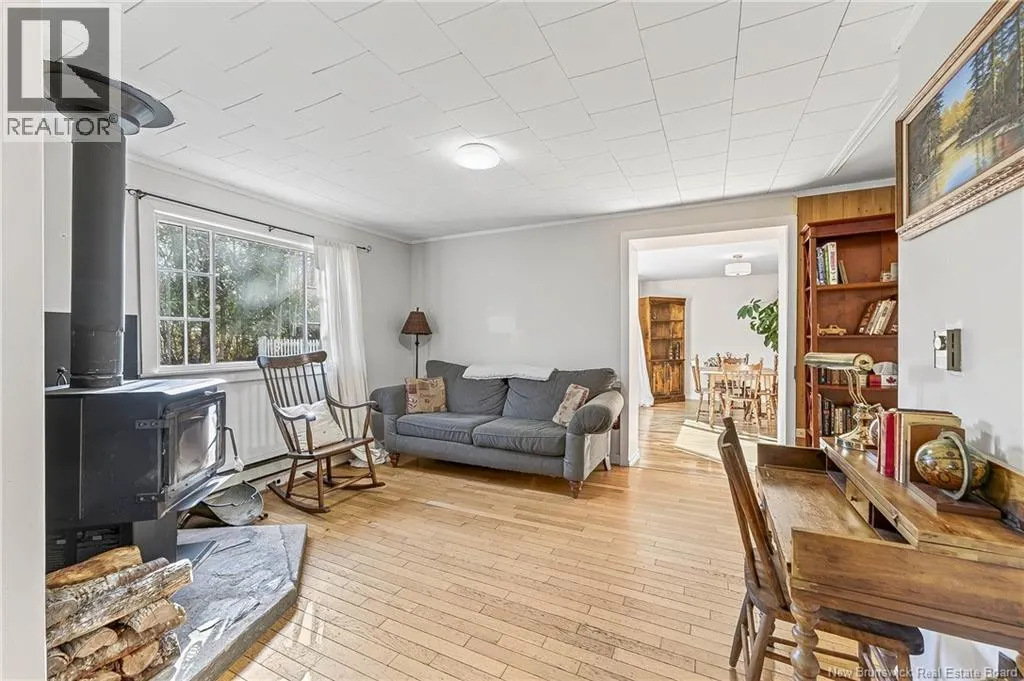5 Hartford Lane