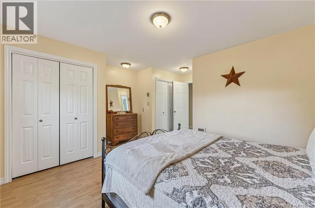 5 Hartford Lane